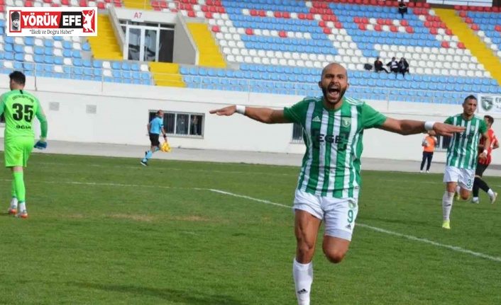 Efeler 09 SFK’lı İshak gol krallığına zirveye oturdu