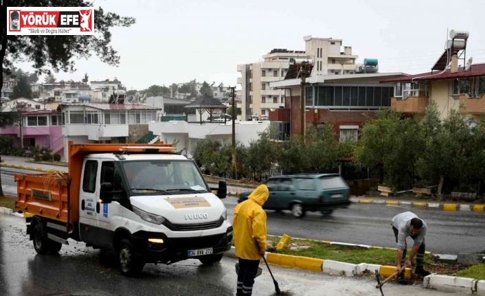 Kuşadası Belediyesi’nden sağanak seferberliği