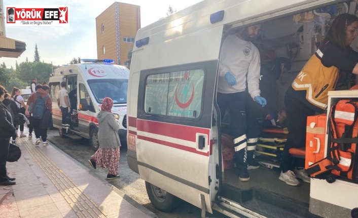 Motosikletten düşen 2 kişi yaralandı