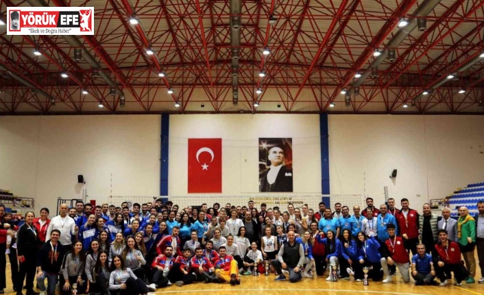 ADÜ Bölgesel Voleybol Turnuvası’nda ödülleri topladı