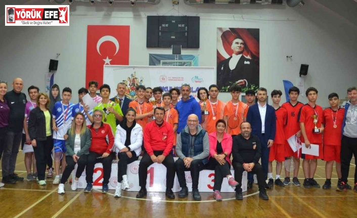 Aydın’da Badmiton Gençler Erkek Kız Turnuvası’nda il birincileri belli oldu