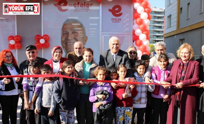 Efeler’de sekizinci Kitap Kafe açıldı