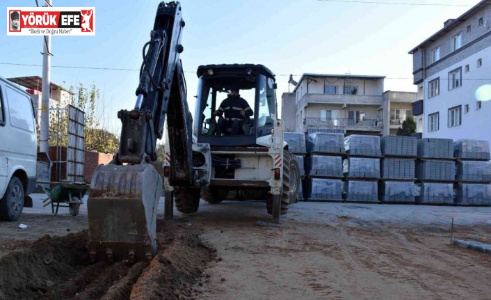 Germencik’te sanayi esnafı çamurlu yoldan kurtuluyor