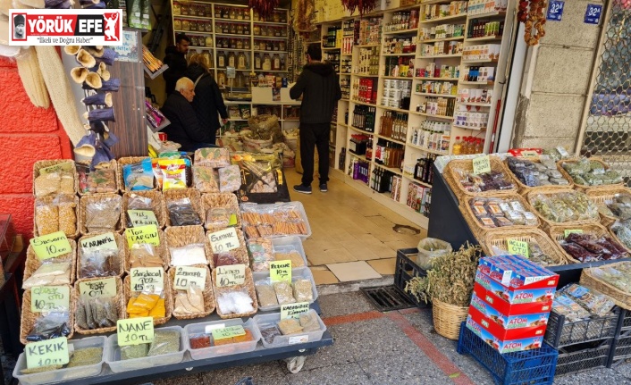 Havaların soğumasıyla vatandaşlar aktarlara akın etti