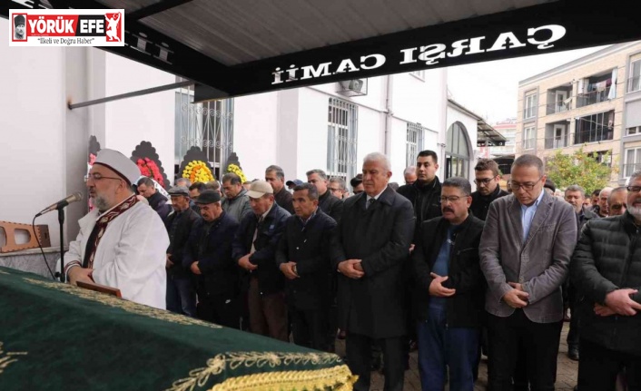 Hayatını kaybeden Umurlu eski belediye başkanı Vardar, toprağa verildi