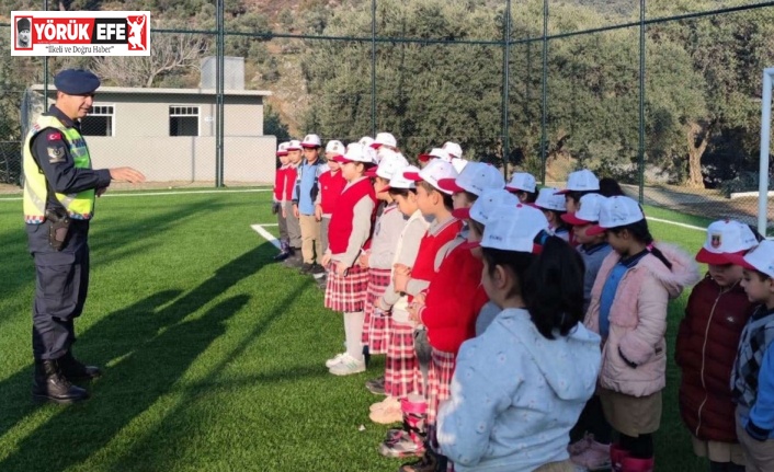 Jandarmadan öğrencilere okul servisi eğitimi