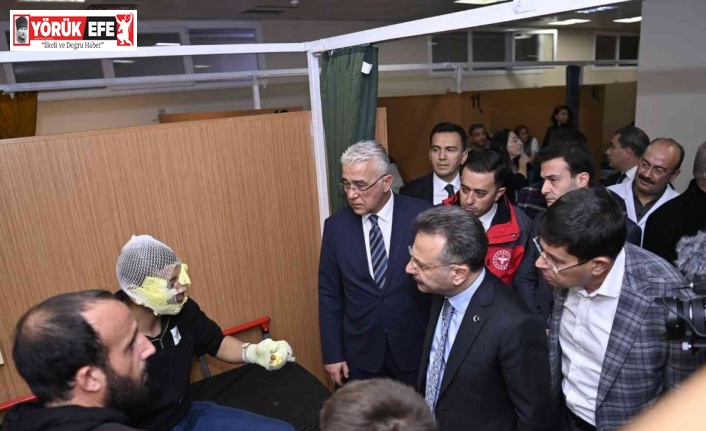 Vali Aksoy, patlamada yaralananları hastanede ziyaret etti
