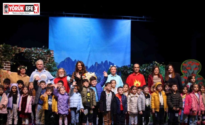 Aydın Büyükşehir Belediyesi Şehir Tiyatrosu çocuklar için perdelerini açtı