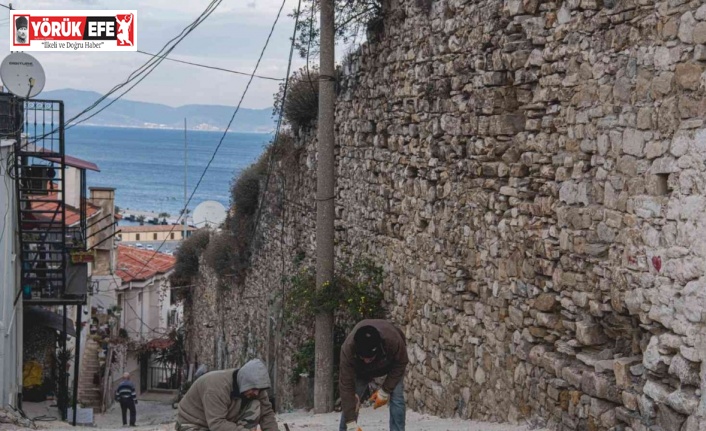 Kuşadası’nda yenileme çalışmaları sürüyor