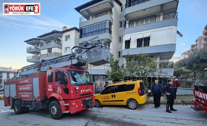 Saç kurutma makinesi evi yaktı