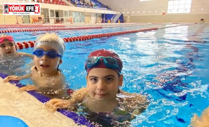 Aydın’da çocuklar yüzme öğrenmeye devam ediyor