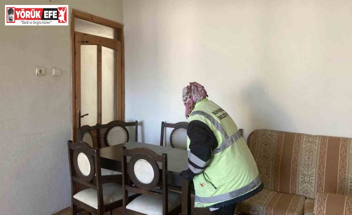 Buharkent Belediyesi ekipleri ilçedeki evleri depremzedeler için hazırlıyor