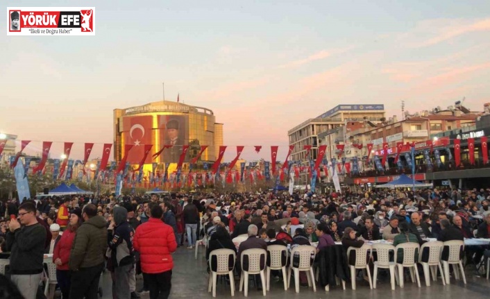 Aydın Büyükşehir’den 9 noktada 15 bin kişilik iftar yemeği