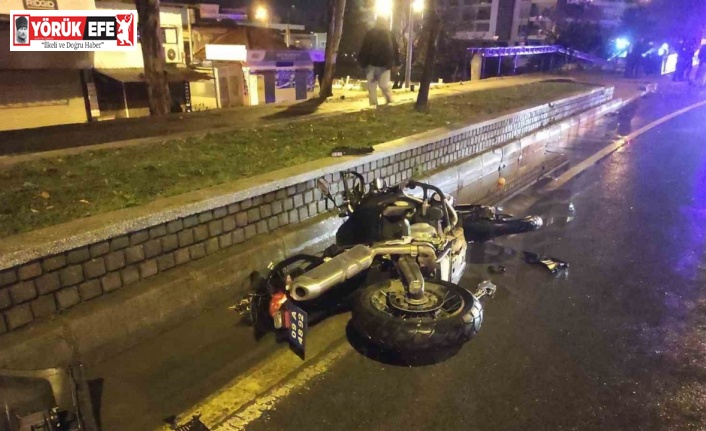 Aydın’da motosikletli polis timi otomobille çarpıştı: 2 polis yaralı
