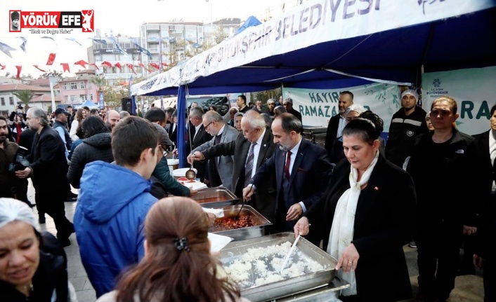 Başkan Çerçioğlu, iftarda vatandaşlarla bir araya geldi