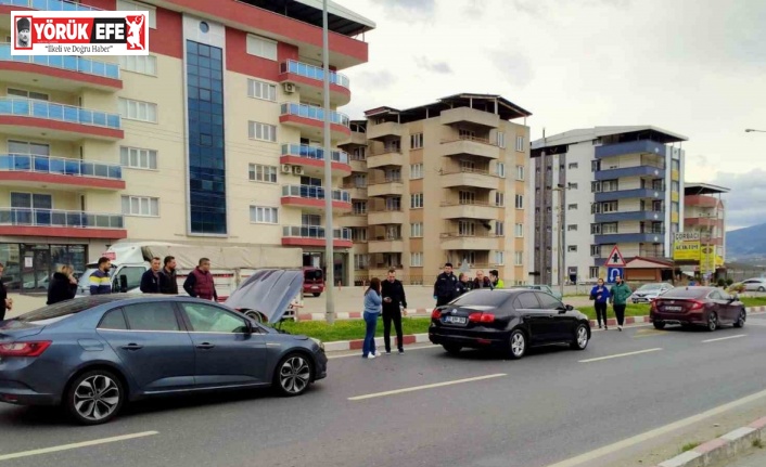 Buharkent’te zincirleme kaza