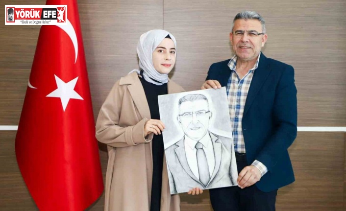 Nişan yüzüklerini takan Başkan Güler’e karakalem portre jesti