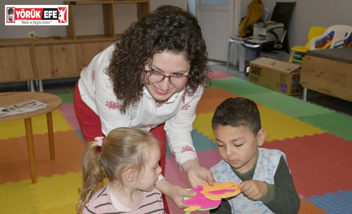Anne Baba Çocuk Eğitim Merkezi’nde miniklere palyaço sürprizi
