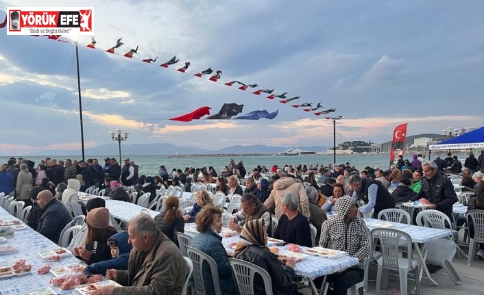 Başkan Ömer Günel Kuşadalılarla iftarda buluştu