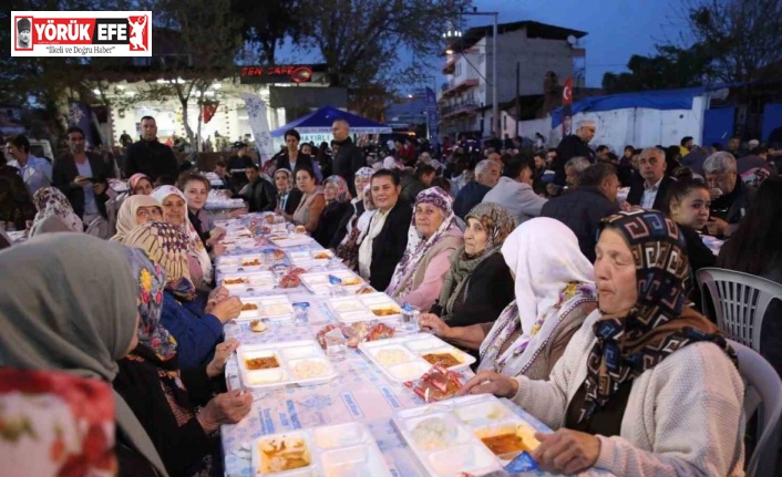 Binlerce Aydınlı Aydın Büyükşehir Belediyesi’nin iftar sofralarında buluşuyor