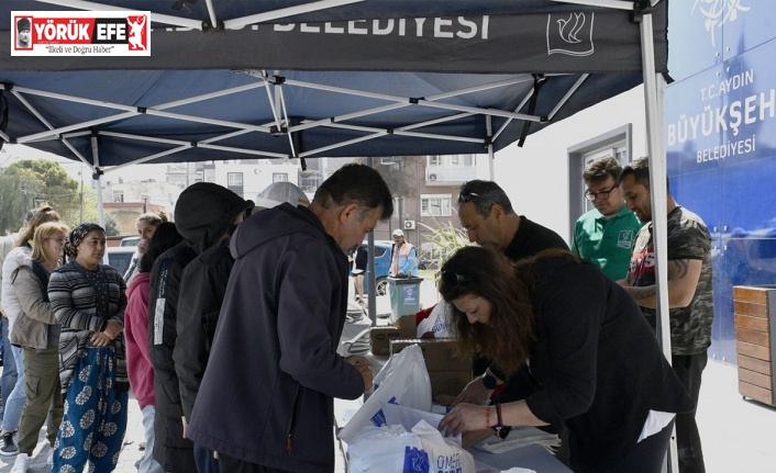 Kuşadası Belediyesi beslenme desteğini sürdürüyor