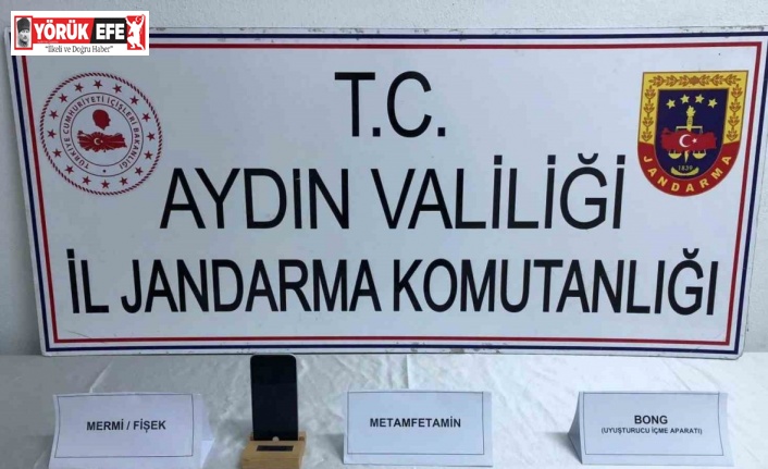 Yakalanacağını anlayınca araçtan inerek kaçtı