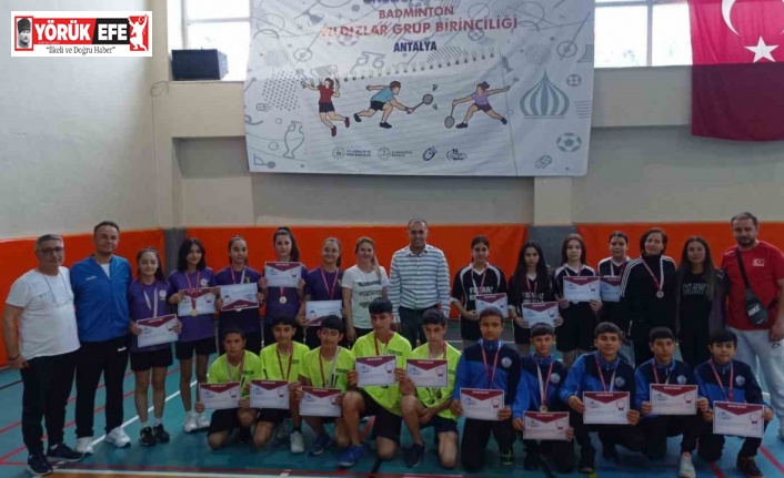 Badminton turnuvasında Aydın’ı başarıyla temsil ettiler