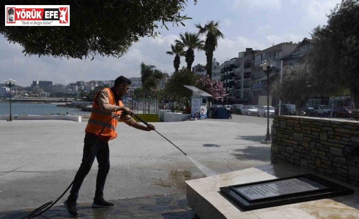 Kuşadası Belediyesi’nin temizlik mesaisi aralıksız sürüyor