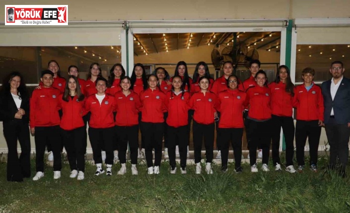 Nazilli Belediyespor Kadın Futbol Takımı deplasman öncesi moral depoladı