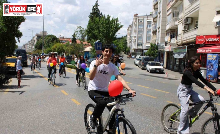 Pedallar, 19 Mayıs için çevrildi