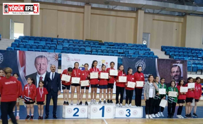 Masa tenisi turnuvasında Aydın’ı başarıyla temsil ettiler