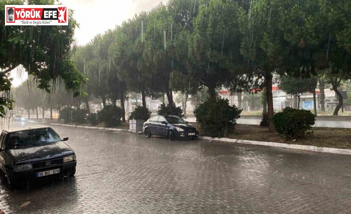 Aydın’da sağanak yağış etkili oldu