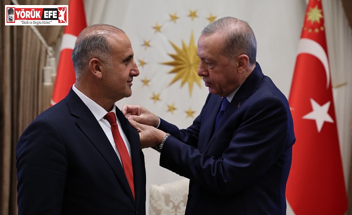 Başkan Kaya Ak Parti'ye katıldı