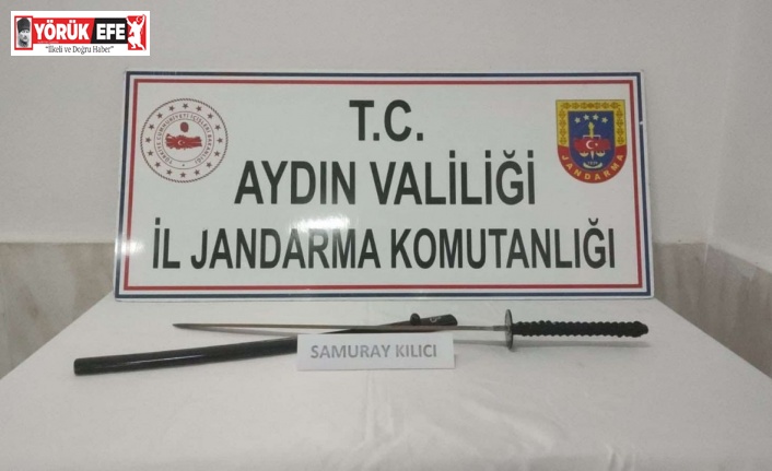 Üzerinde samuray kılıcı ele geçirildi