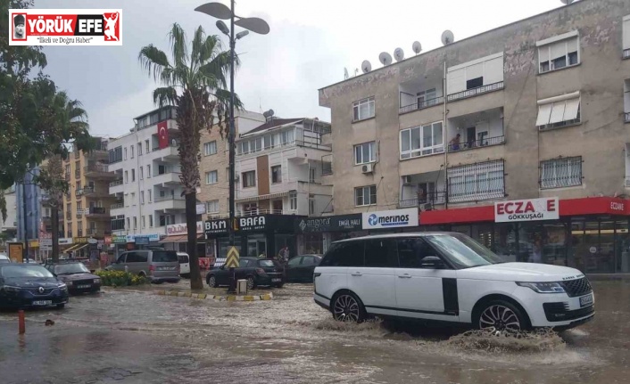 Didim’de sağanak yağış etkili oldu