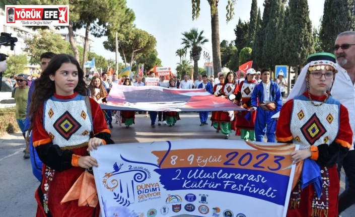 “Dünya Didim’i Seviyor” festivali renkli görüntülere sahne oldu