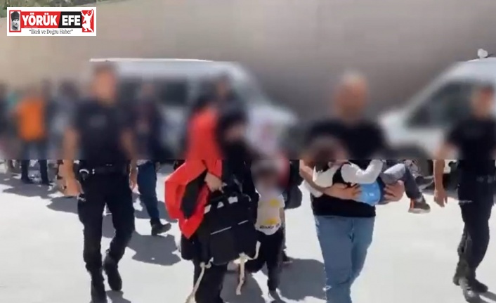 Kuşadası’nda düzensiz göçmenler polise yakalandı