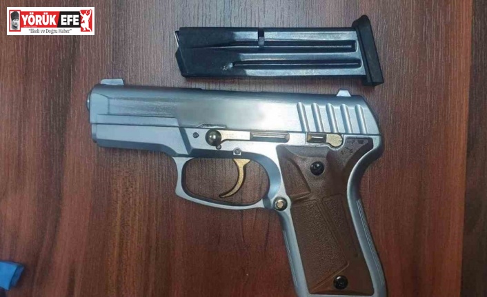 Jandarmanın dikkati silahı yakalattı