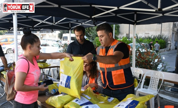 Kuşadası Belediyesi’nden 911 öğrenciye kırtasiye desteği