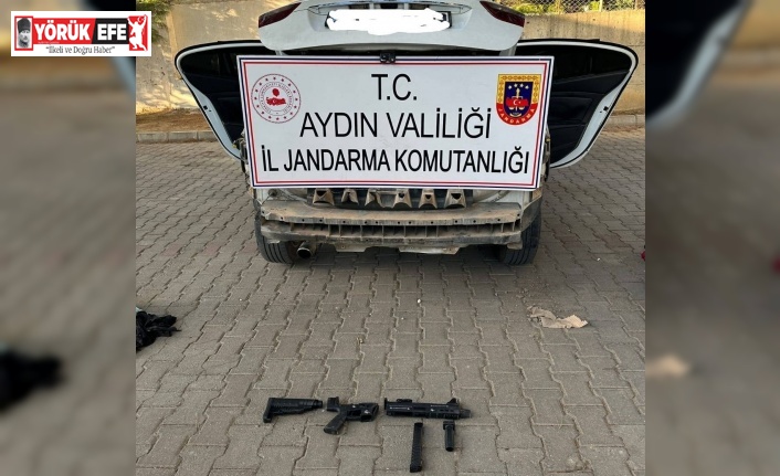 Otomobil tamponuna gizlenmiş, makineli tabanca ele geçirildi
