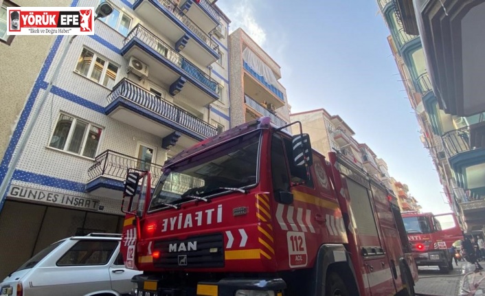 Apartmandan yükselen duman korkuttu