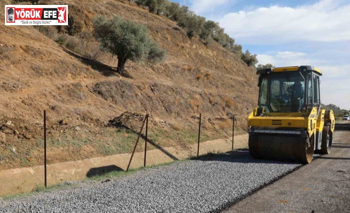 Efeler’in ekipleri yolları yeniliyor