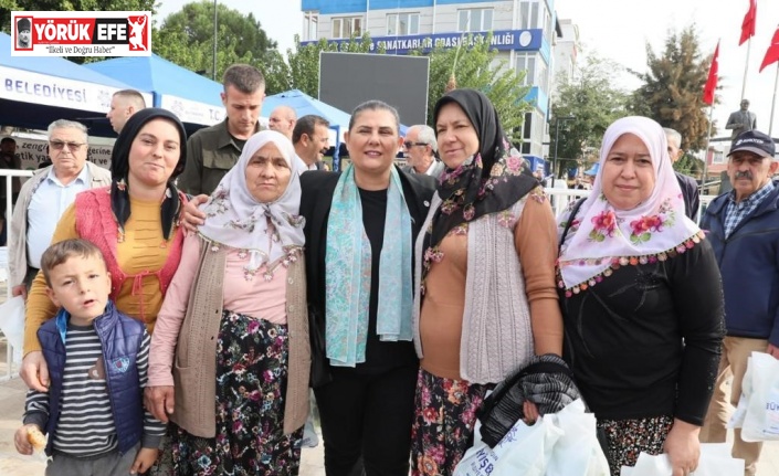 Köşklü vatandaşlar ve esnaf Çerçioğlu’na yoğun ilgi gösterdi