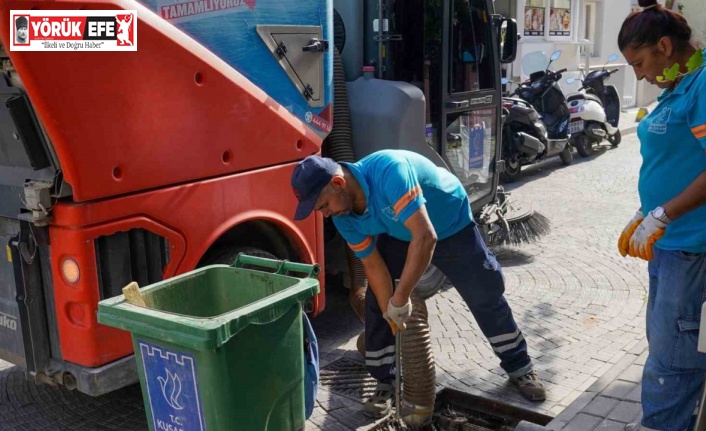 Kuşadası Belediyesi’nden su taşkınlarına karşı aralıksız mesai