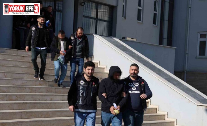Uyuşturucu tacirleri adliyeye sevk edildi