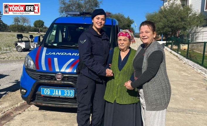 Kaybolan Alzheimer hastası yaşlı kadını Jandarma ailesine teslim etti