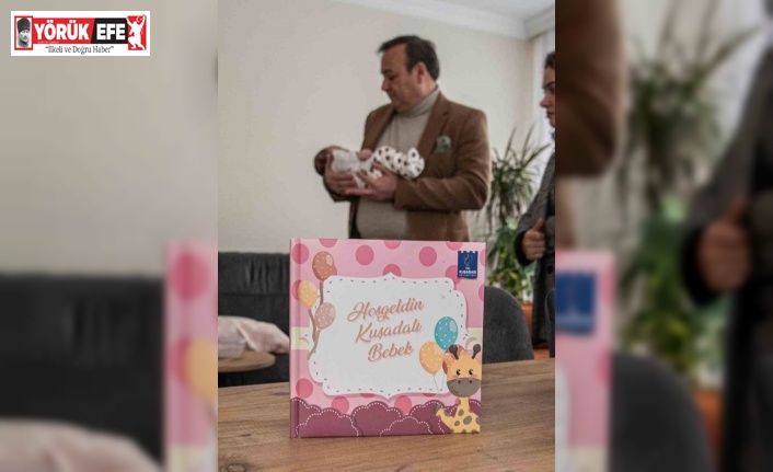 Kuşadası’nda 2023 yılında 426 aileye bebek çantası verildi