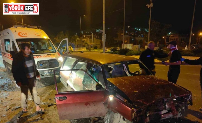 Kuşadası’nda kırmızı ışık ihlali kazaya neden oldu: 2 yaralı