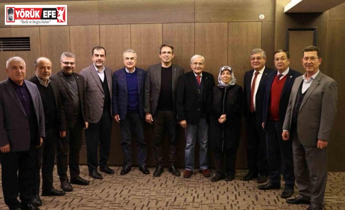 AK Parti’nin Aydın’da vekillik yapmış isimleri aynı karede fotoğraf verdi