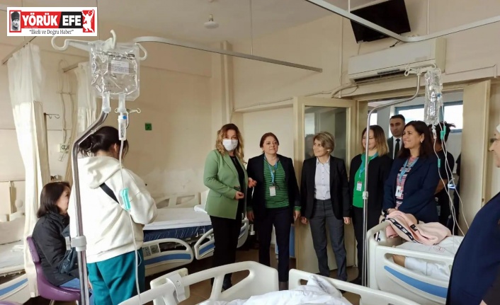 Başhekim Bozbaş sağlık çalışanları ve hastalar ile bir araya geldi